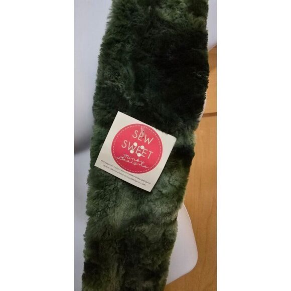 Lush Green Faux Fur circle Scarf By Sew Sweet Minky Designs - soft fuzzy warm - Picture 1 of 4